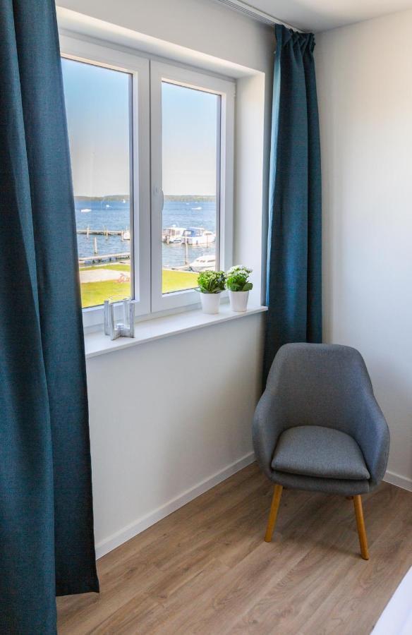 Hangar 19 Luxusapartment Mit Sauna, Kamin Und Seeblick H4W3 Schwerin  Kültér fotó